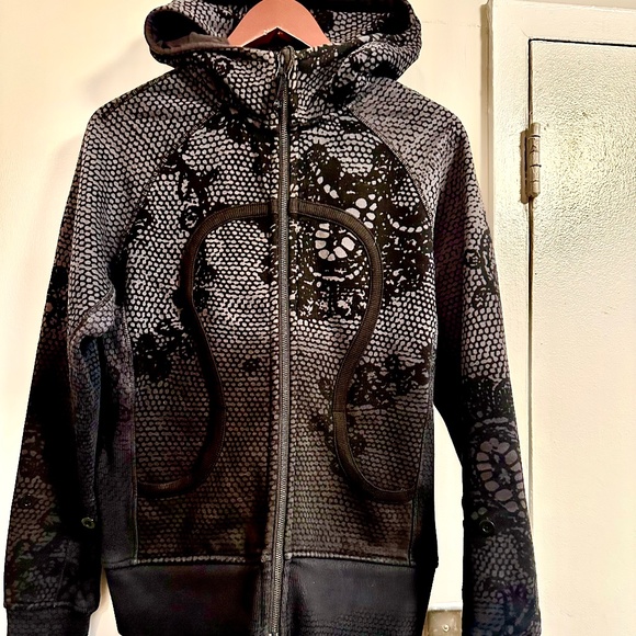 Lululemon Limited Edition Extra Warm Scuba Hoodie, Gray/Black Ombré, Size 10 - Picture 1 of 4
